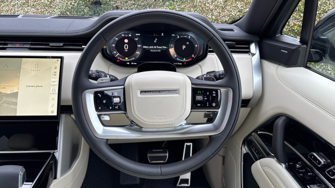 Land Rover Range Rover 3.0 D300 Edition 4dr Auto Diesel Estate - Image 15